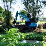 กรมชลฯ ลุยกำจัดวัชพืชคลองโคราช-เร่งซ่อมถนนริมคลองสงขลา