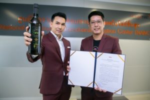 ผลิตภัณฑ์พาวและผู้บริหาร