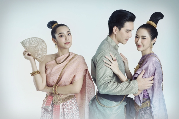 รูป3คน-พี่นิว+ชิปปี้+ยีนส์_0392-N2