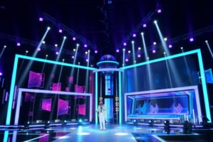 นักร้อง 2 ชั้น (ภาพหลัก)