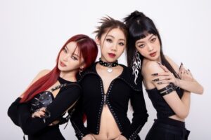 PiXXiE_Pr-Photo_Notbad_Group_Closeup-3