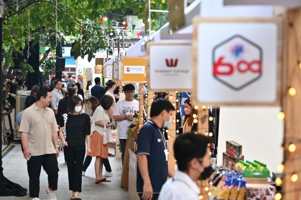 This image has an empty alt attribute; its file name is batch_S__27254936.jpg