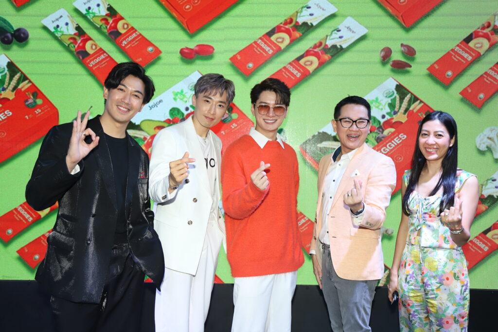 เป็ก-เวฟ-คริส-หมอ-เพื่อน-1