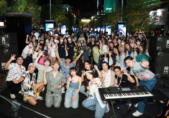 ศิลปิน+แฟนเพลง1