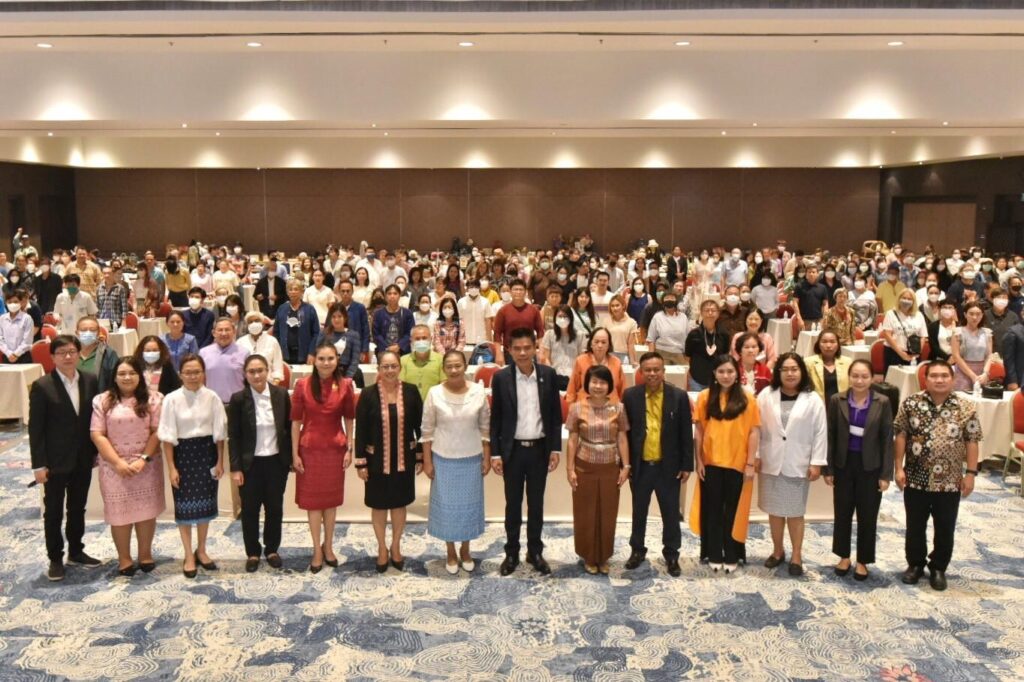 LINE_ALBUM_ประชุมสมาชิก 4 ภาค_230510_15