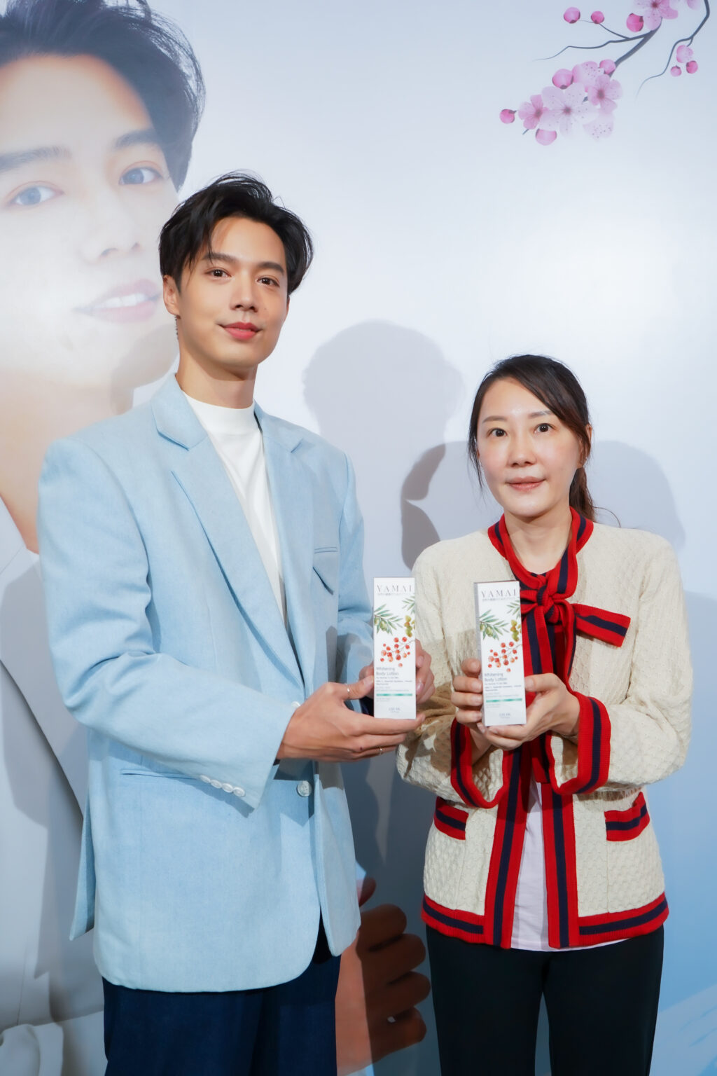 คุณหลิ่ว-เช่าลี่-และ-คุณจ็อบ-ธัชพล-หู้วงศ์บ