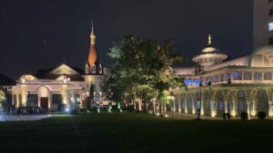 1. “101 ปี พระราชวังพญาไท” THE GLORY OF SIAM