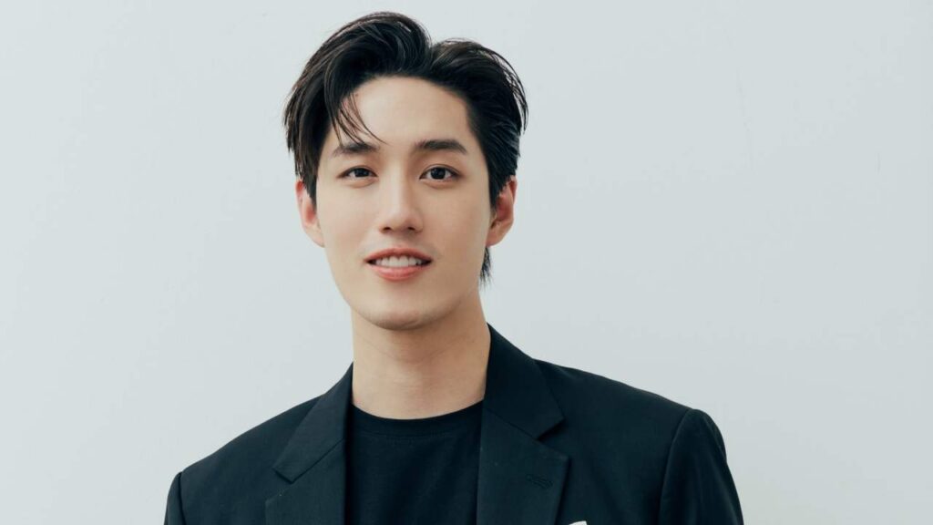 ต่อ ธนภพ ลีรัตนขจร ปก