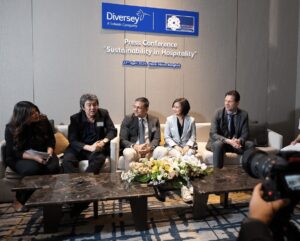 17C6FE36-C1A2-42DA-BAD2-3EE7C96D1405