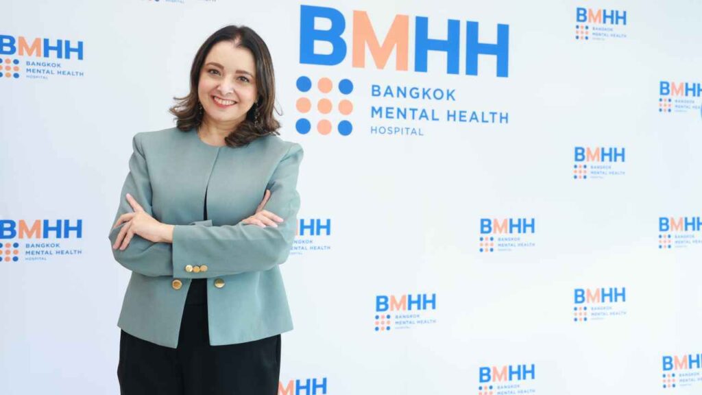 01 พญ.ปวีณา ศรีมโนทิพย์ ประธานเจ้าหน้าที่บริหาร โรงพยาบาลเฉพาะทางด้านสุขภาพจิต BMHH