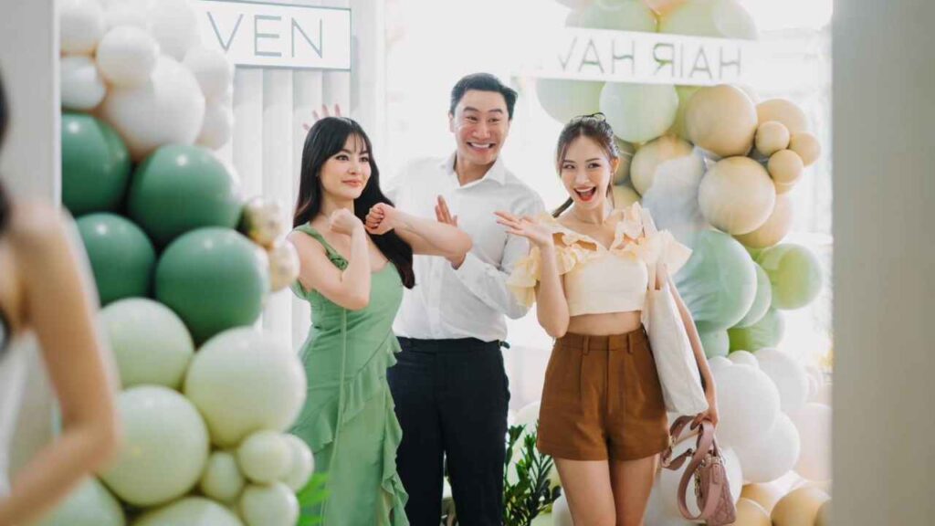 พราวฟ้าเปิดร้านทำผม ปก