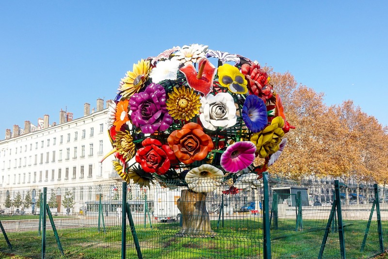 12 Choi Jeong Hwa, Flower Tree, 2004