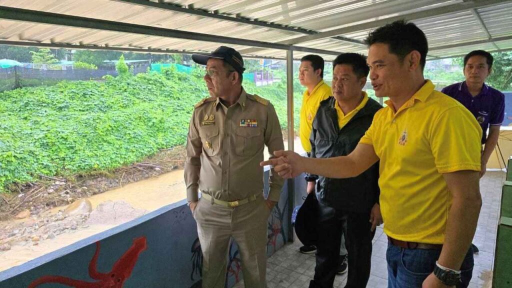 2สชป.4 ช่วยเหลือรร.แม่สลิดหลวง จ.ตาก