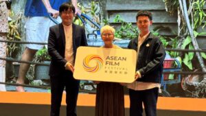 หลานม่ารางวัลที่จีน ปก