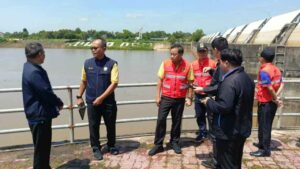 1สชป.8 ให้การต้อนรับผู้ว่าอุบลฯ_0_0