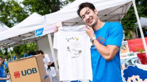 เดี่ยวสุริยนต์งานวิ่งยูโอบี ปก