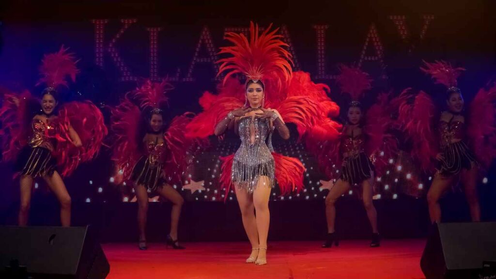 เปิดม่านนางโชว์ เจน ปก