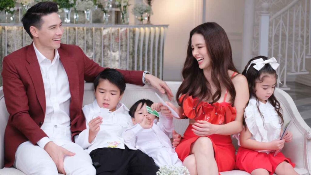 แมทธิว ลิเดีย ปก