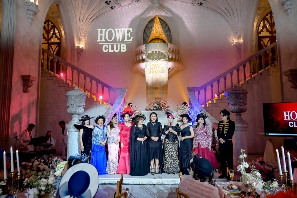 HOWE CLUB (6)