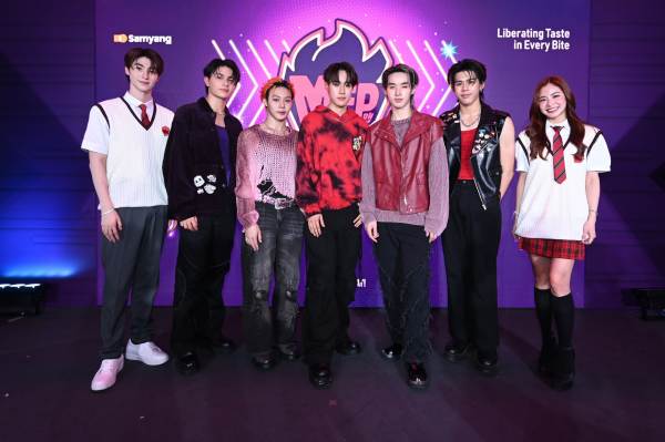 batch_LYKN พร้อมด้วย บลู พงศ์ทิวัตถ์” และ “มายด์ ลภั_