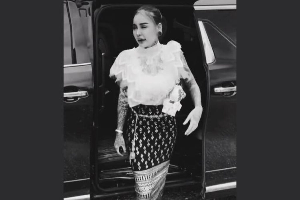 เจ๊อี๊ดสบู่สัปปะรด ปก