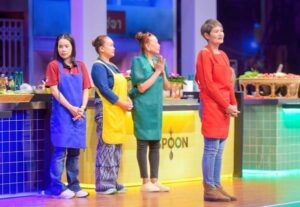 เมนูเด็ดอร่อยเลิศ  ส้มตำ-หอยทอด         