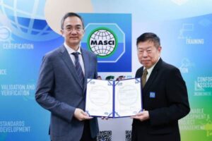 เอส แอนด์ พี รับมอบประกาศนียบัตร (2)