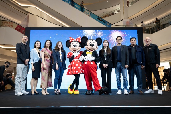 ซับซีโร่ชวนหนูน้องโชว์ไอซ์สเก็ต (3)