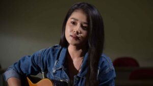 เฟิร์น กัญญารัตน์ กว่าจะจบปริญญา ปก