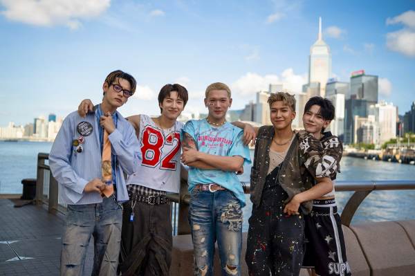 batch_ภาพข่าว-PERSES ขนเซอร์ไพรส์โชว์พิเศษกลาง ‘ฮ่องกง’ ในรายการ Thailand Music Countdown (2)