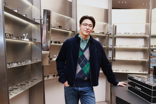 batch_LINE_ALBUM_บันเทิง IC berlin_251010_14_0