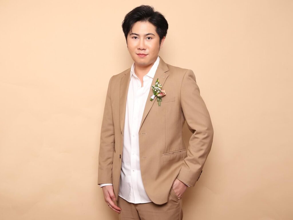 แทนไท ณรงค์กูล นักธุรกิจไทย เป็นที่รู้จักในโซเชียลในฉายา “ไอดอลคริปโต”