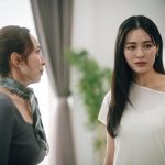 “หลิงหลิง คอง” ยื่นคำขาด “กิ๊ก สุวัจนี” ต่างคนต่างอยู่! ออกโรงปกป้อง “ออม กรณ์นภัส” พาเรตติ้งพุ่ง
