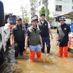 สั่งกรมชลฯ เร่งติดเครื่องสูบน้ำ ระบายน้ำท่วมเคหะออเงิน หลังน้ำลดเหลือ 40 ซม.